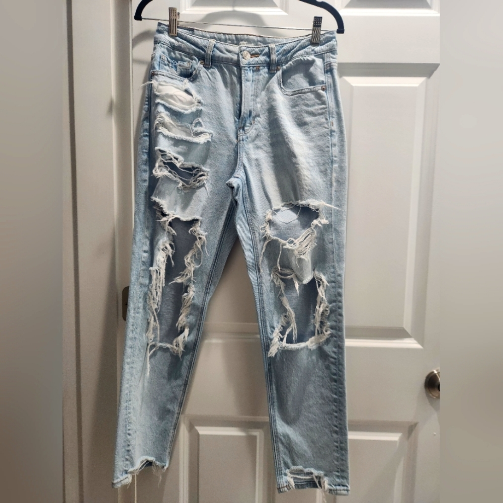 American Eagle women jeans size 4, regular, strigid